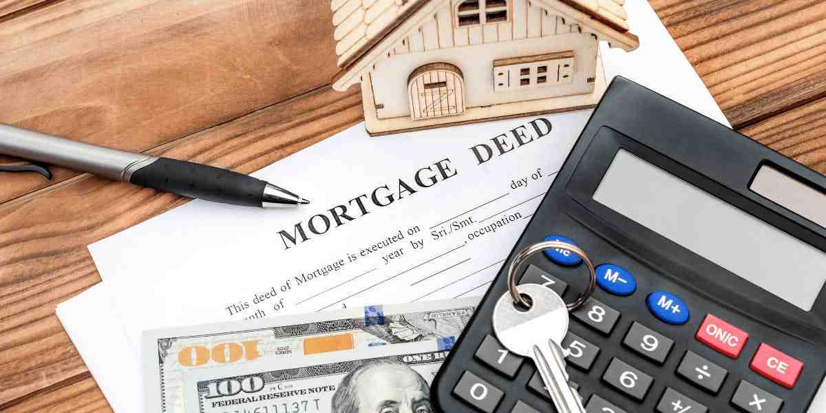 What is a red flag of an illegal flipping scheme?
