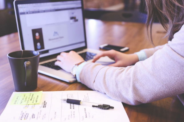 Can a promissory note be transferred?
